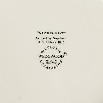 Mat-, te- och kaffeservis, 78 delar, flintgods, "Napoleon Ivy", Wedgwood, England.