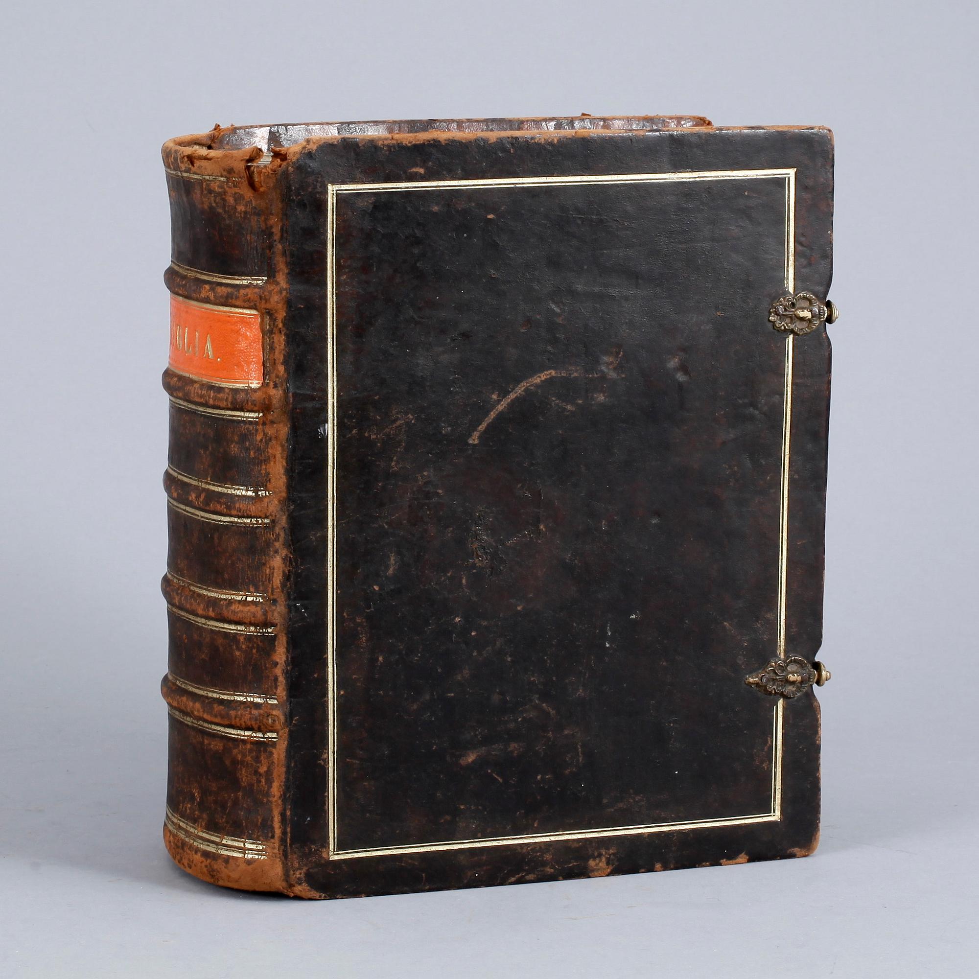 BIBEL, thet är, all then Helga Skrifft, på swensko efter konung Friederich then förstas befalning, Norköping 1728.