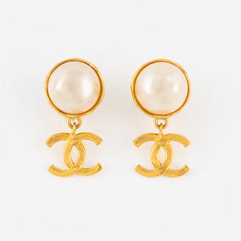 Chanel, earrings, 1993.
