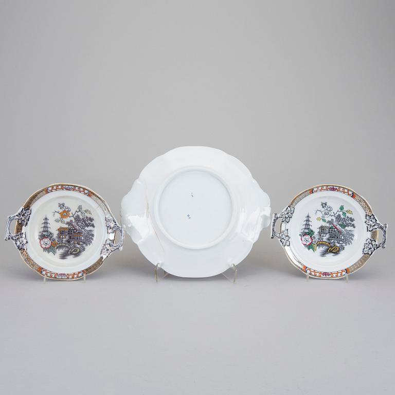 SERVISDELAR, "Japan", ca 134 delar, flintgods, Rörstrand, 1900-talets början.