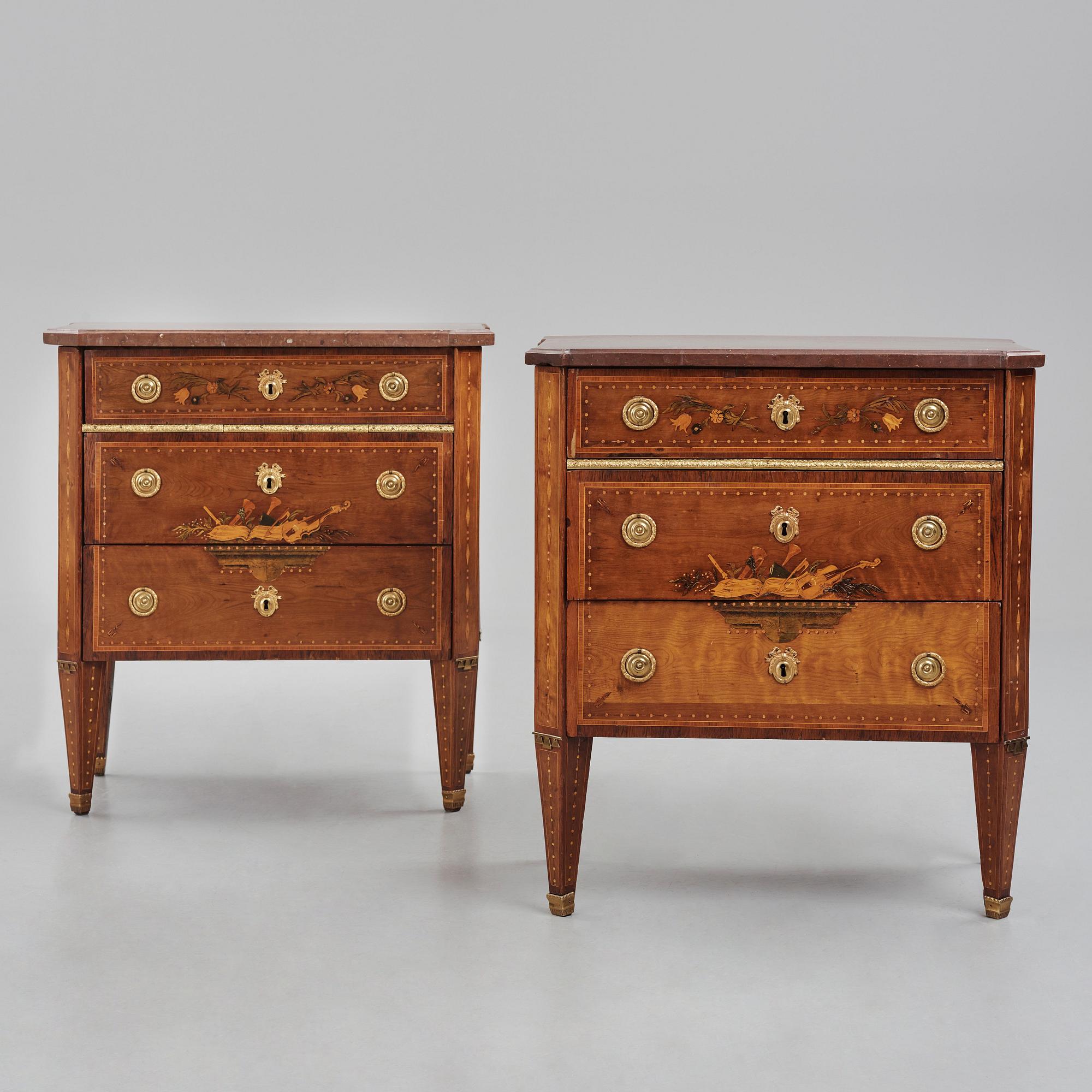 A pair of Gustavian commodes by N P Stenström.