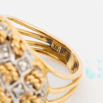 Ring 18K guld med åttkantslipade diamanter.