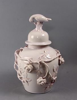 URNA med LOCK, fajans, Rörstrand, 1900-tal.