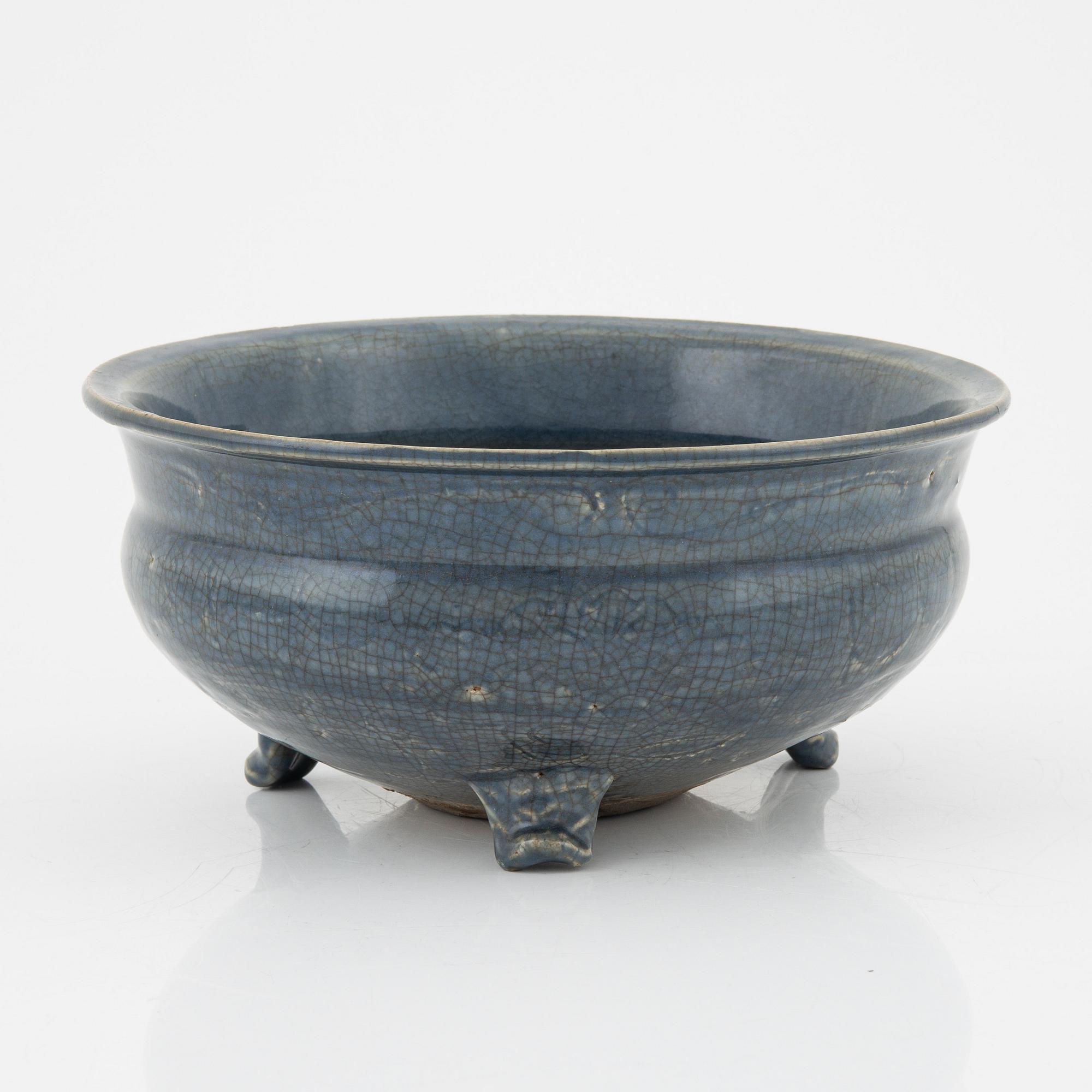 Rökelsekar, glaserad keramik, Sydostasien, 1900-tal.