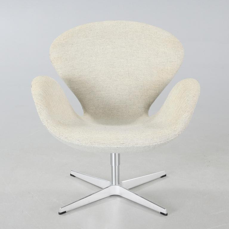 ARNE JACOBSEN,
