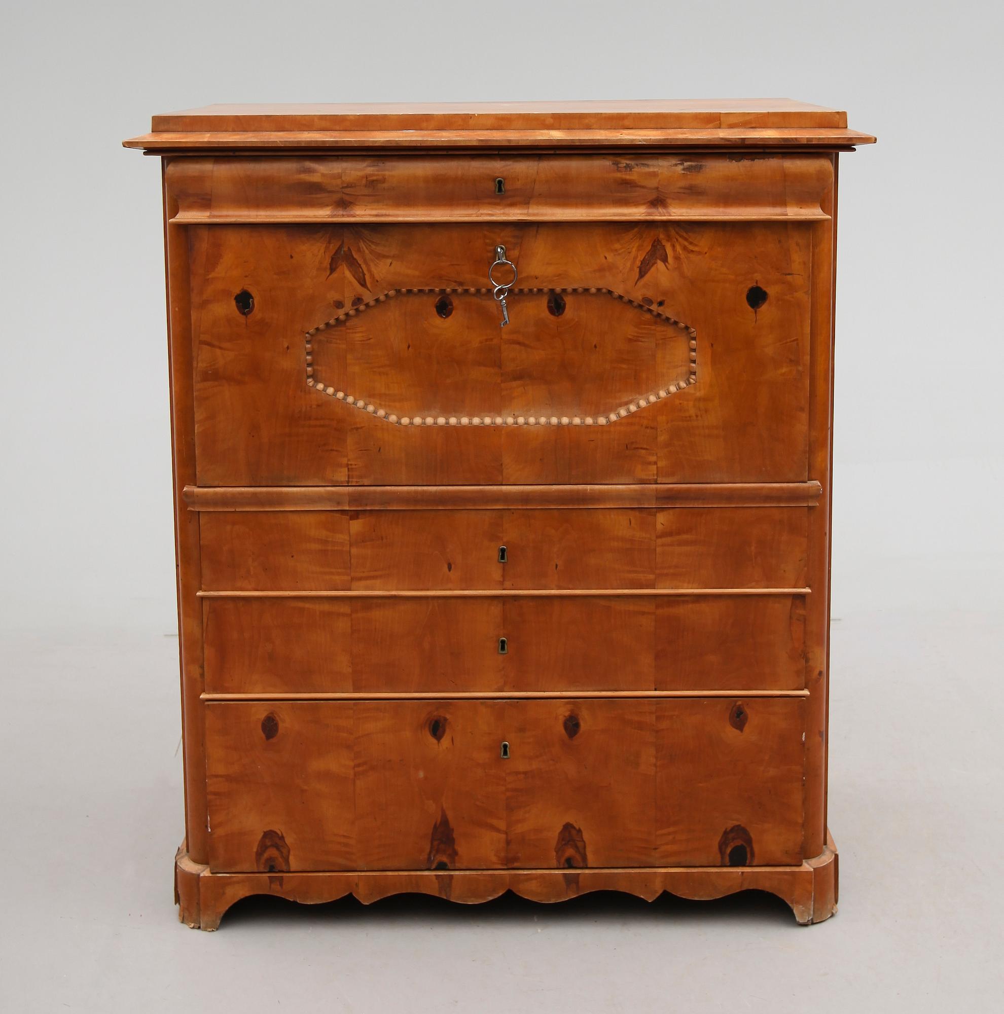 CHIFFONJÉ, 1800-talets mitt.