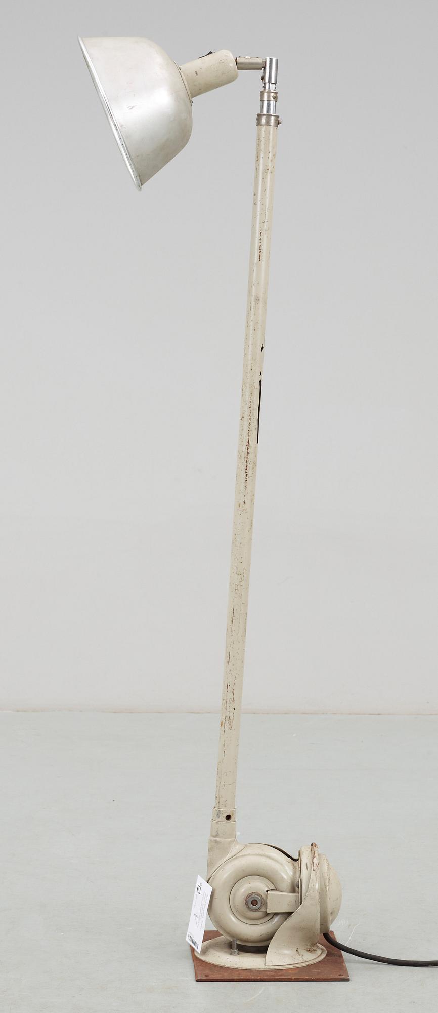 INDUSTRILAMPA, "Triplex", design Johan Petter Johansson, 1940-1950-tal.