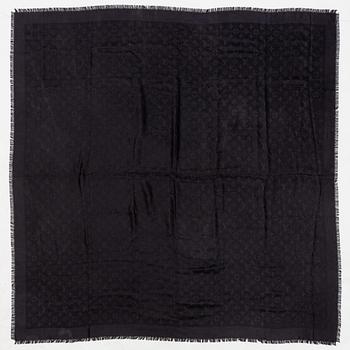 Louise Vuitton, shawl.