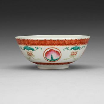 A bowl, late Qing dynasty with four character mark.