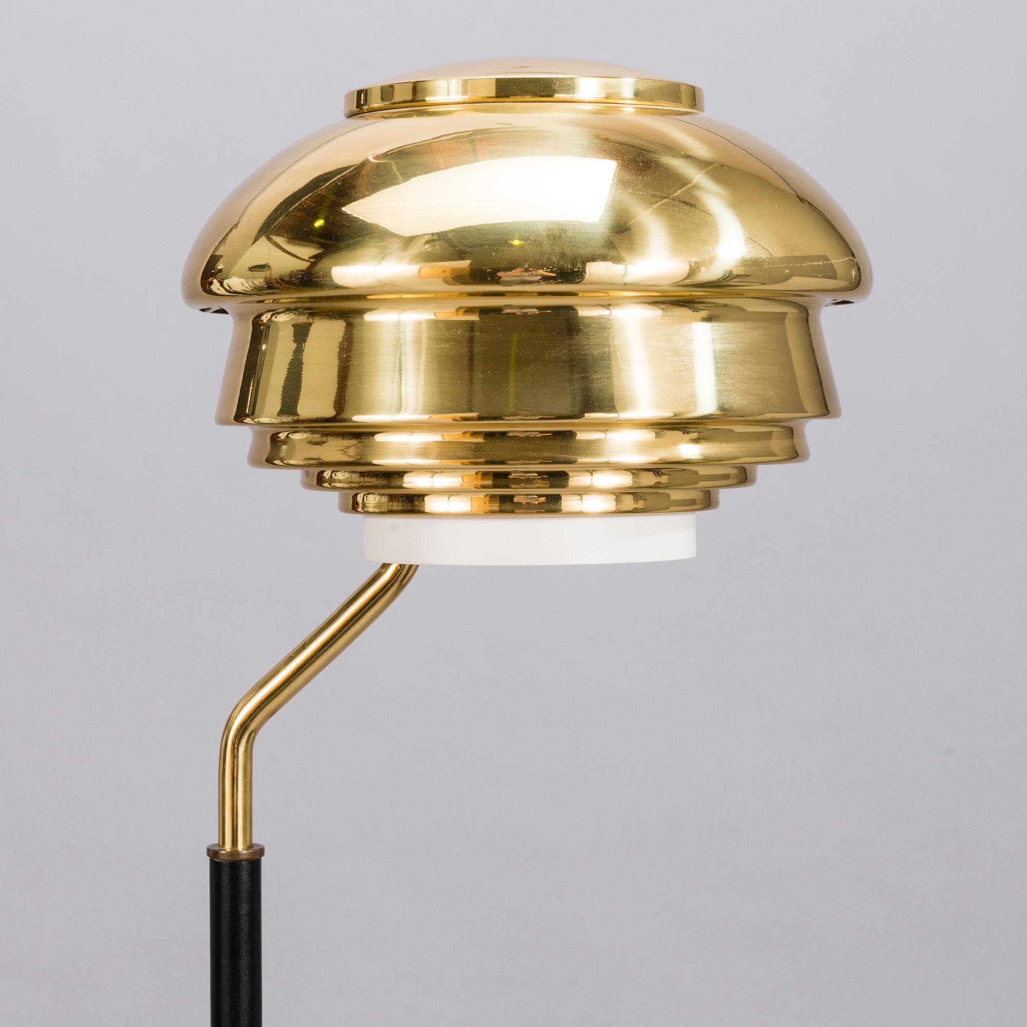 ALVAR AALTO, a 'A808' floor lamp for Valaistustyö.