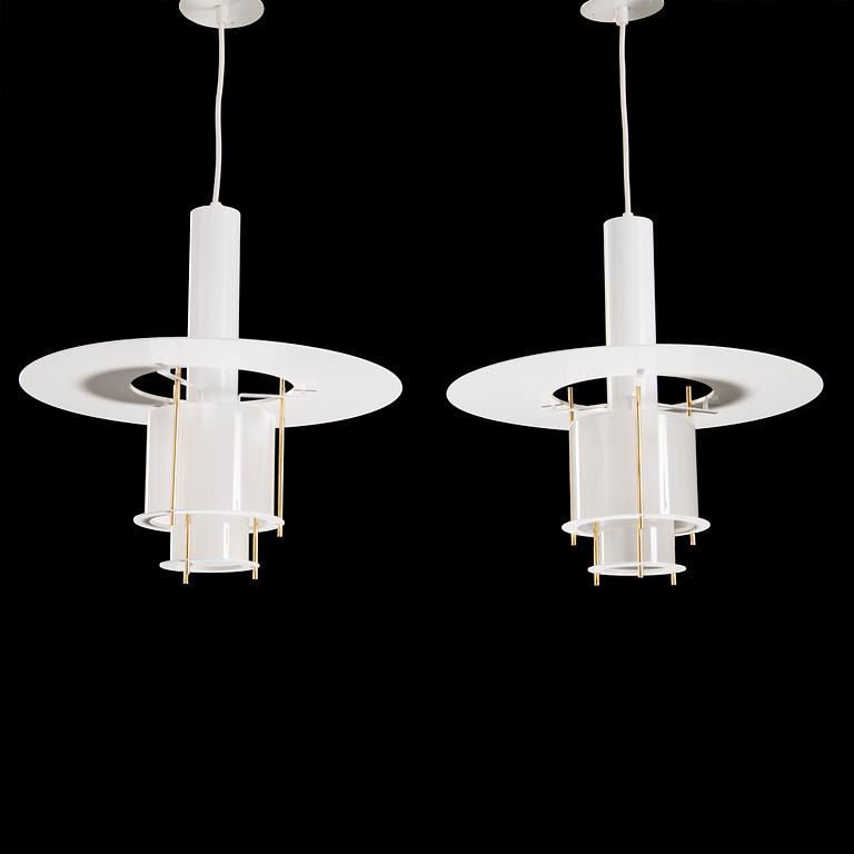 A pair of 21 st century '1627' pendant lights for KJM- Tuote.