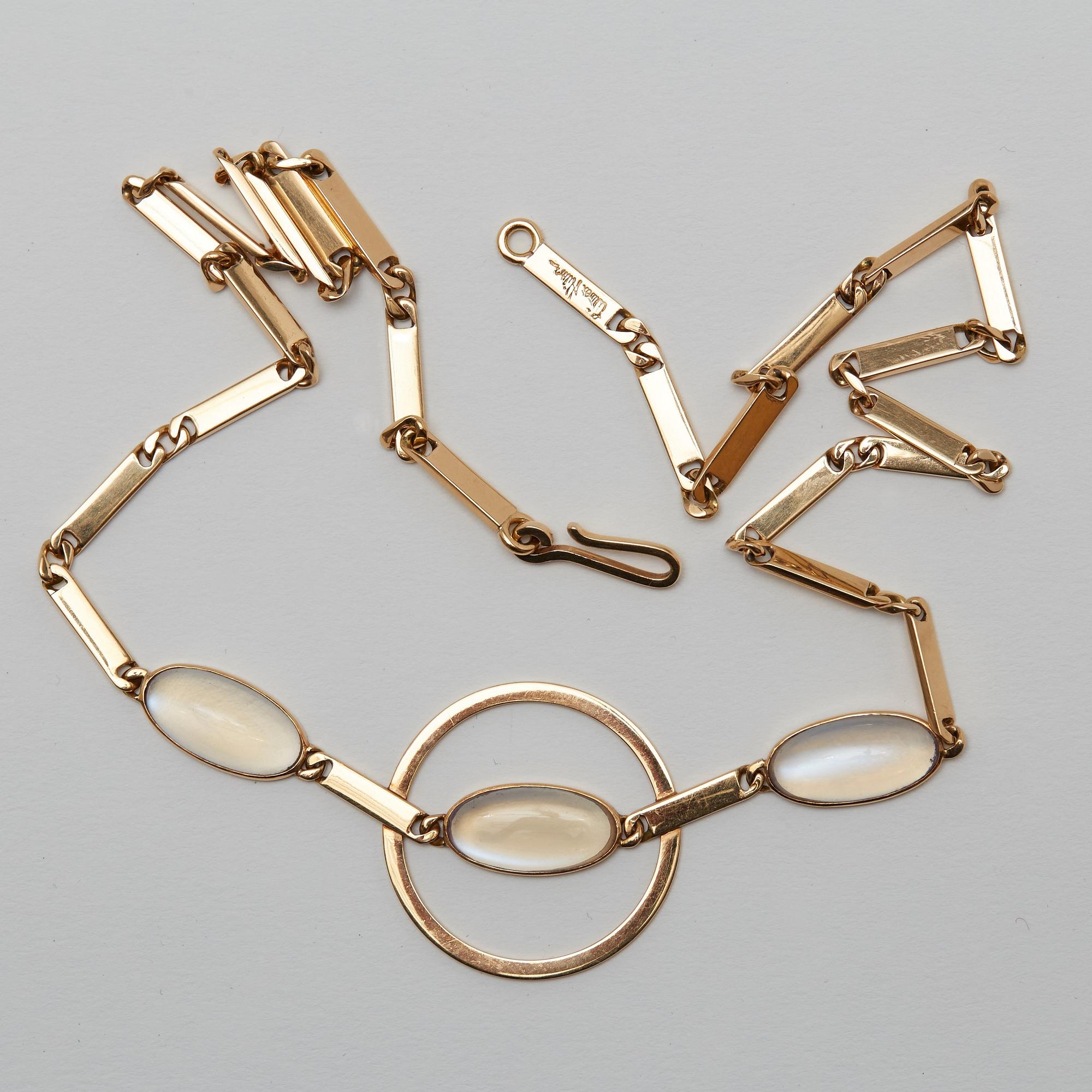 Wiwen Nilsson, an 18K gold collier and a pair of earrings, Lund 1952-53.