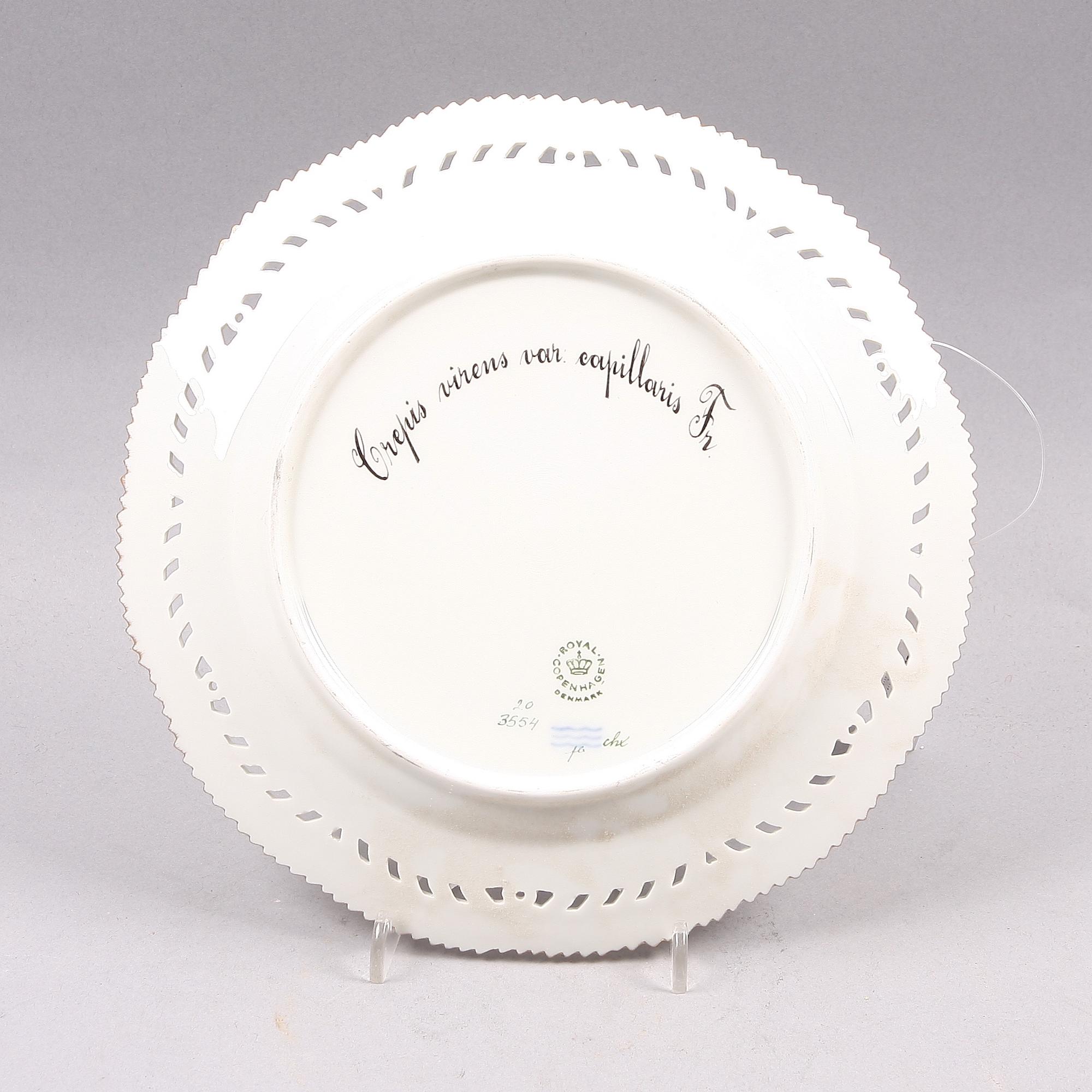 TALLRIK, porslin, "Flora Danica", Royal Copenhagen.