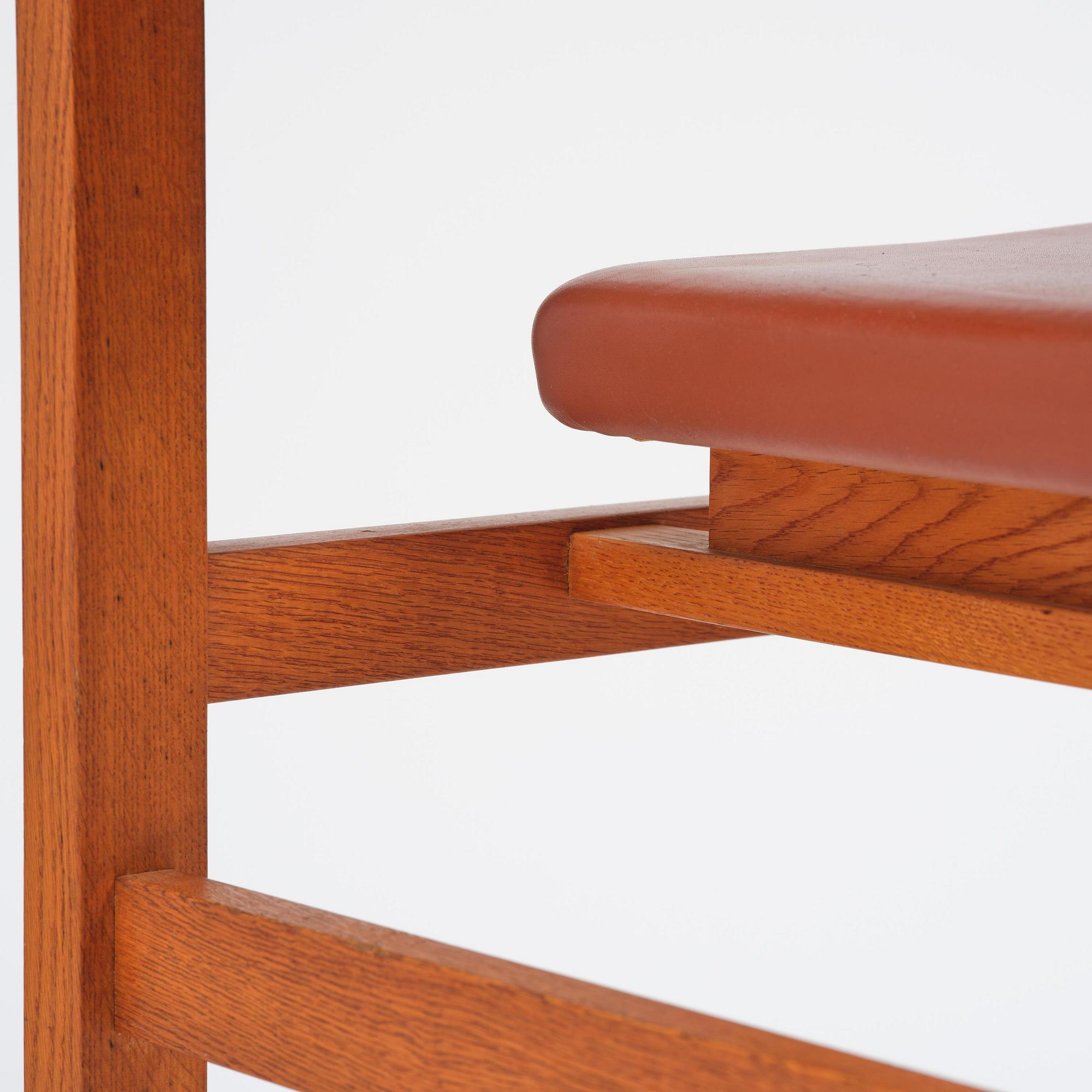 John Kandell, karmstolar, ett par, J. E. Blomqvist Möbelfabrik, Storvreta, för Tingshuset i Västervik, ca 1959.