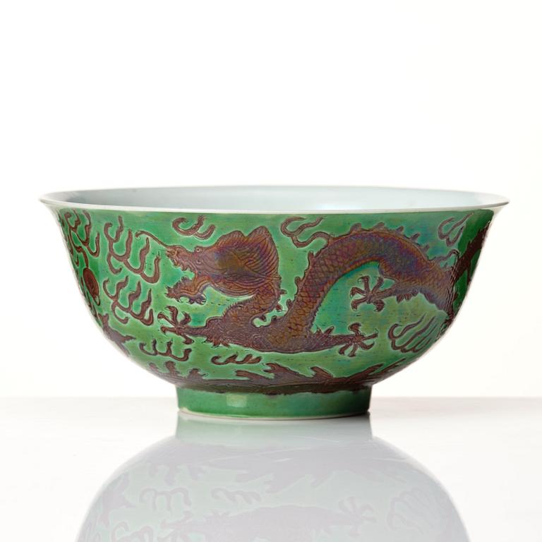 A five clawed dragon bowl, Qing dynasty, Guangxu mark.