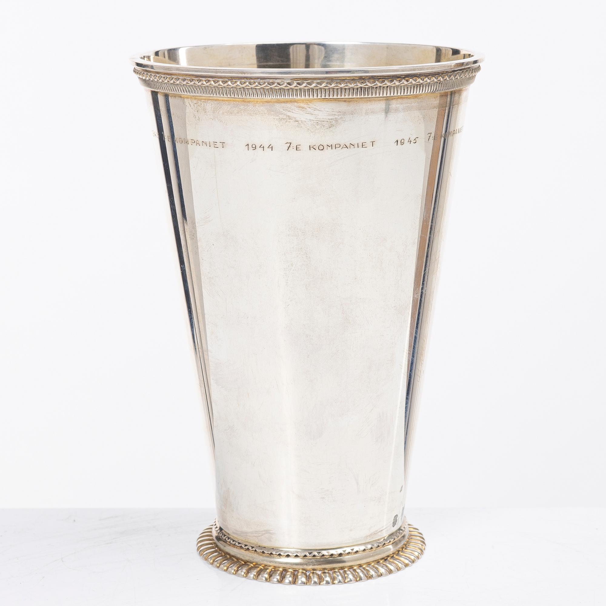 C.G. Hallberg, A Swedish silver beaker, Stockholm 1928.