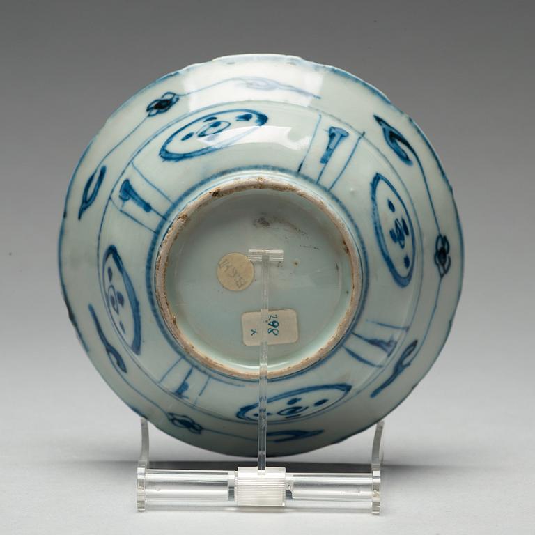 Four blue and white kraak bowls, Ming dynasty, Wanli (1572-1620).