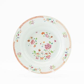 Deep plates, a pair, China, 18th century, porcelain.