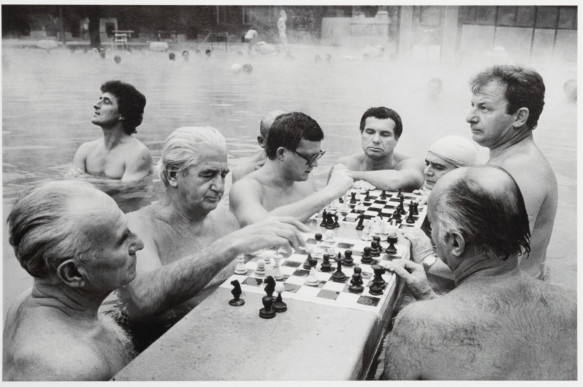 Peter de Ru, "Schack i Széchenyi Baths, Budapest, Ungern, 1982".