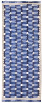 816. CARPET. Rölakan (flat weave). 500 x 195,5 cm. Signed GLH AMH (Gävleborgs Läns Hemslöjd, probably by Anna-Maria Hoke).