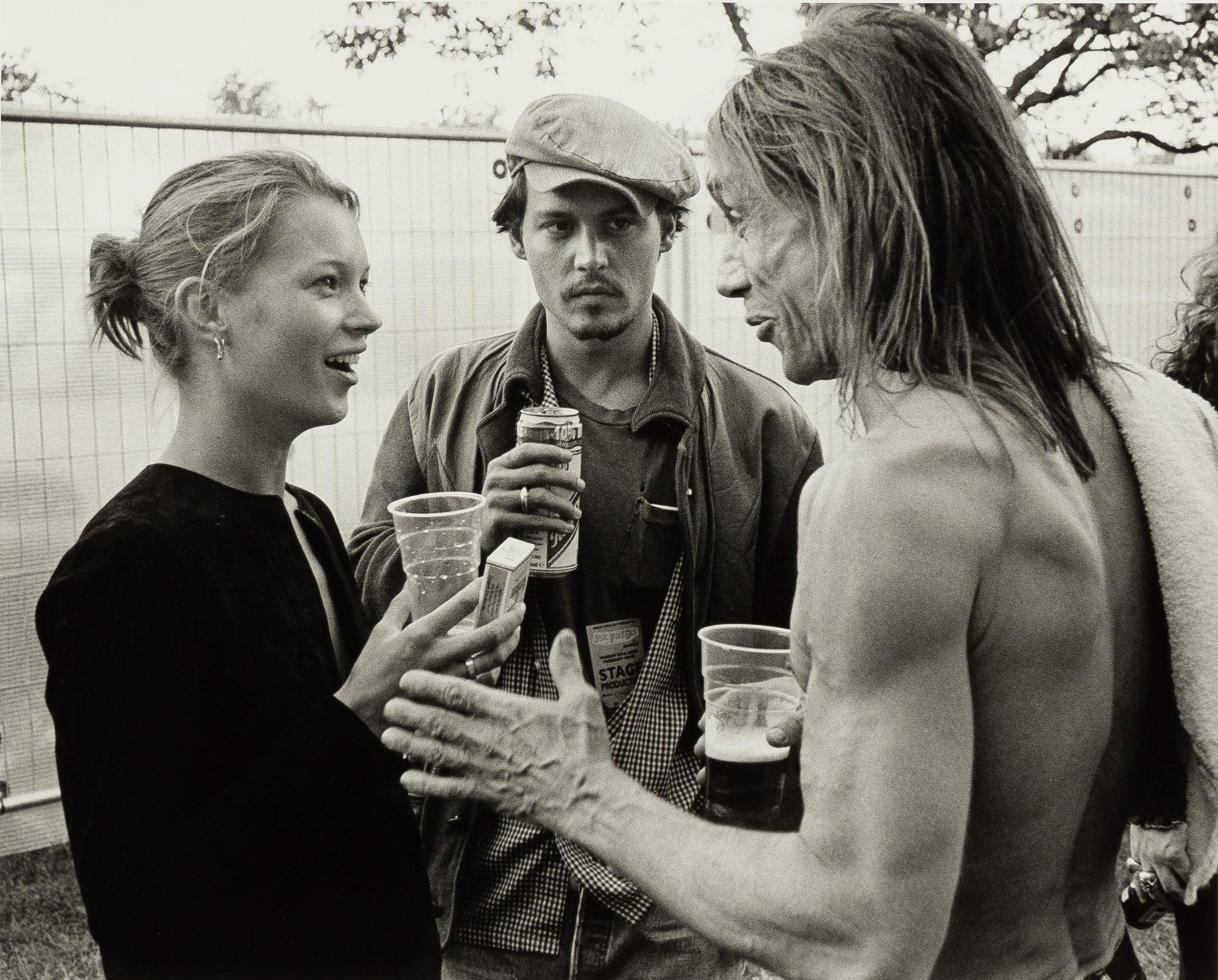 Bob Gruen, "Kate Moss, Johnny Depp, Iggy Pop, London", 1996.