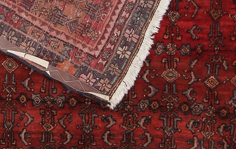 MATTA, Hamadan, old, 185 x 135 cm.