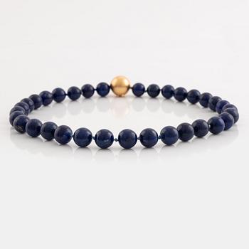 Evert Lindberg,  lapis lazuli necklace, gold clasp.