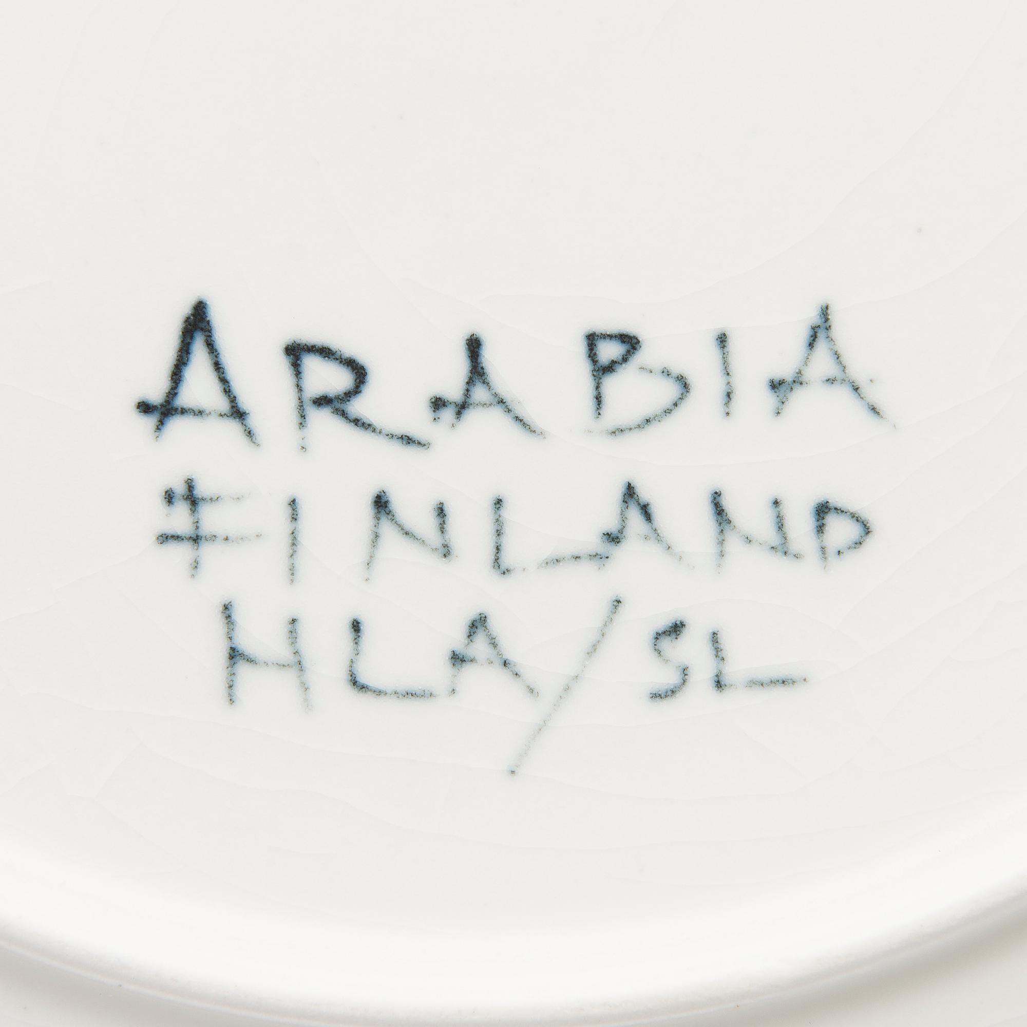 KAARINA AHO, A set of six faience "Sunflower" plates, model AR for Arabia, in production 1960-75.