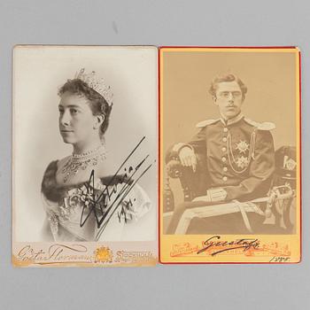 Royal photographs, 2 pcs, of Gustaf V as crown prince and Victoria as crown princess, dated 1880 and 1901.