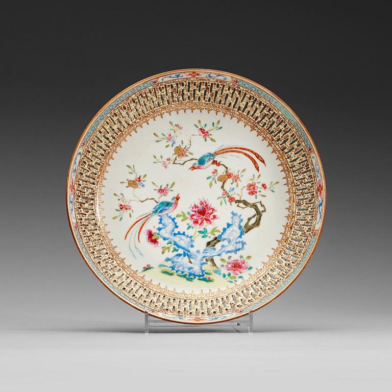 GALLERFAT, kompaniporslin. Qingdynastin, Qianlong (1736-1795).