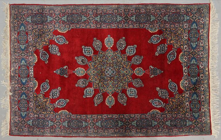 MATTA, troligen Isfahan Old, ca 185 x 123 cm.
