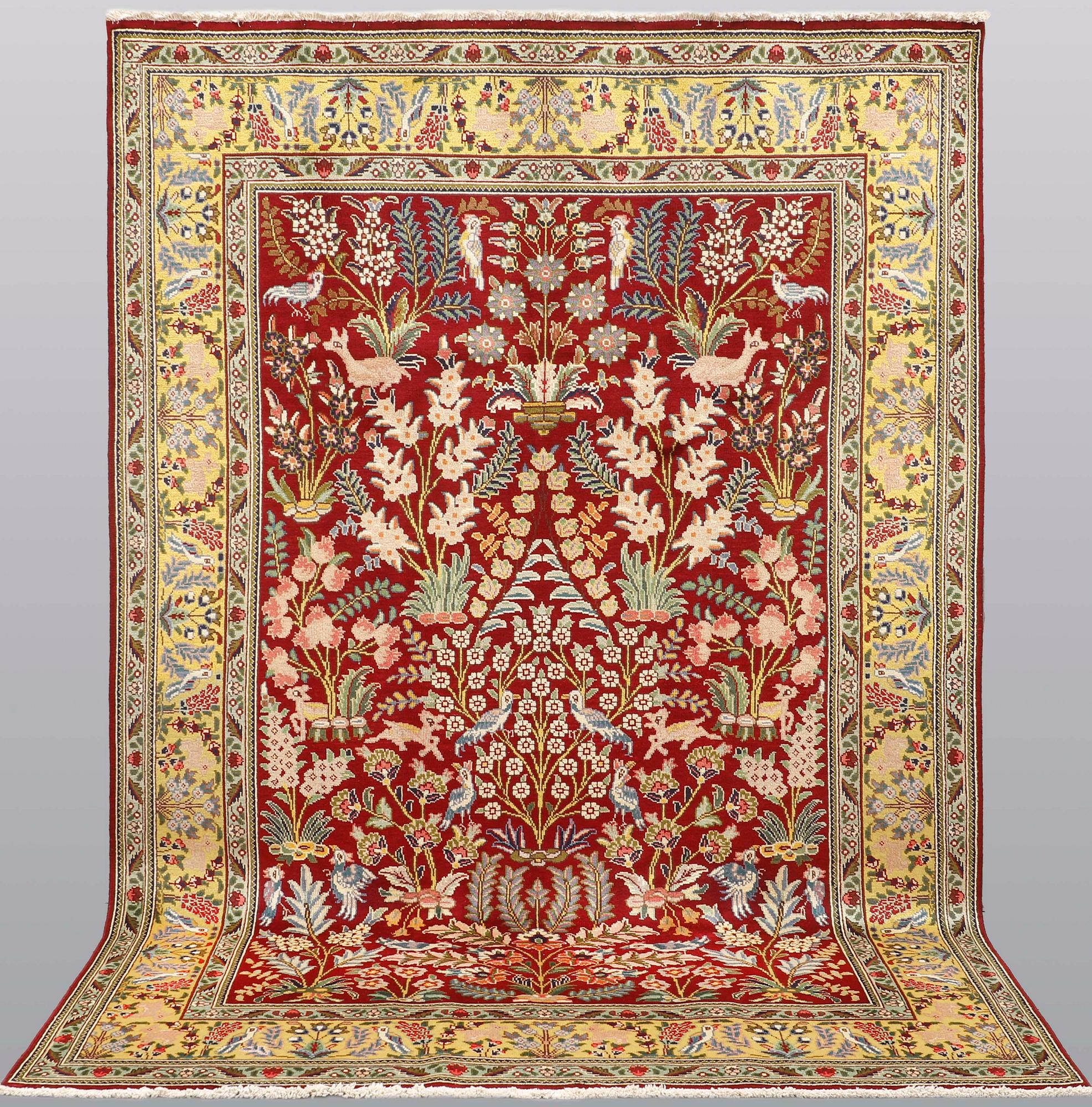 Matta Figural Tabriz, ca  300 x 198 cm.