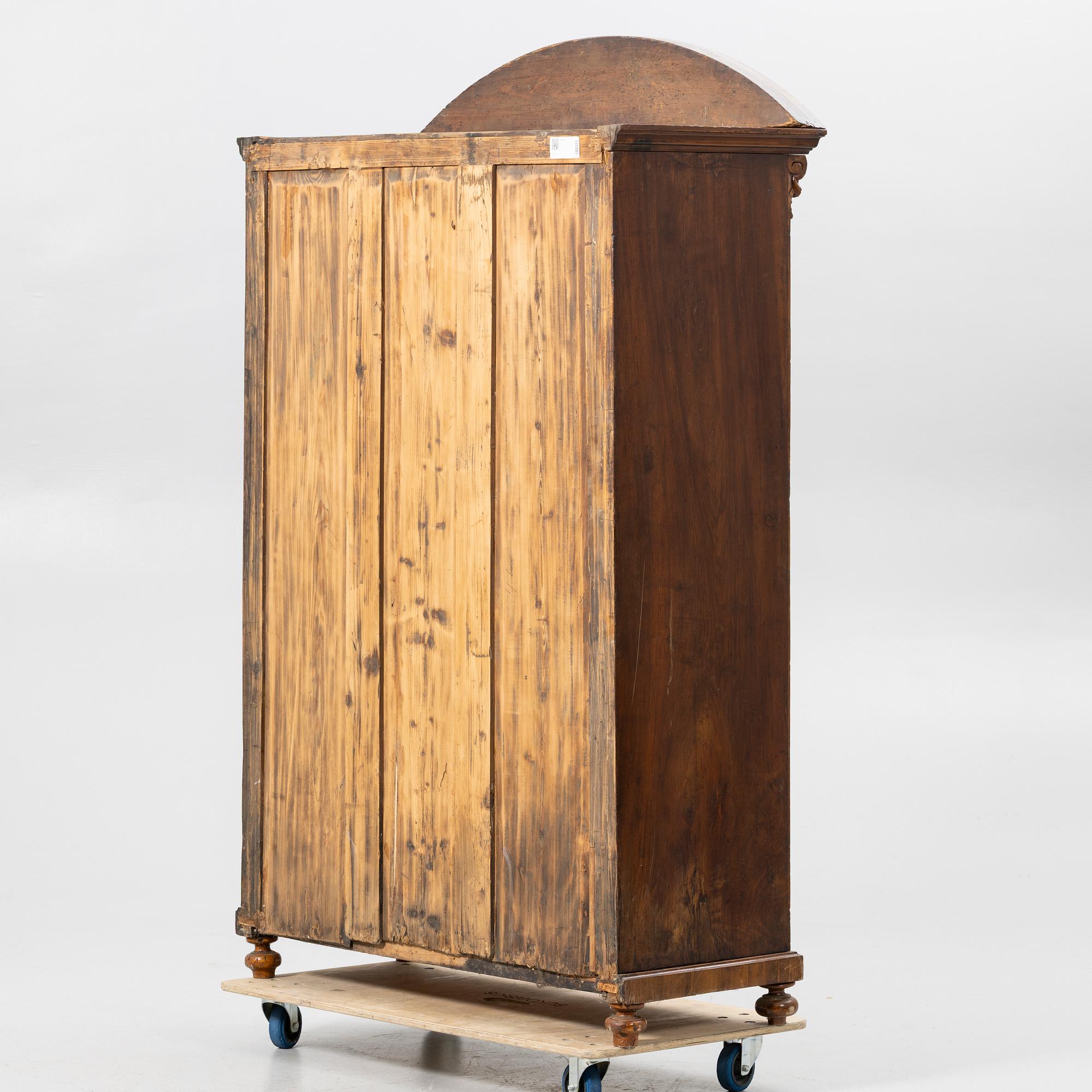 Wardrobe, Baroque style, first half of the 20th century.