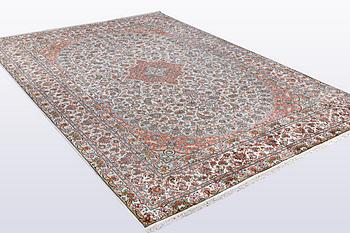 A carpet, Kashmir silke 307 x 220 cm.