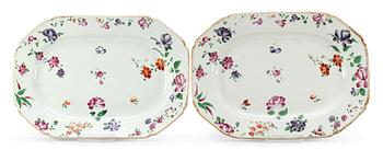 210. A pair of large famille rose serving dishes, Qing dynasty, Qianlong (1736-95).