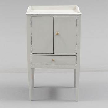 A late Gustavian cabinet from the early 19th century.