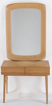 SPEGEL samt BYRÅ, Åke Fribyter, AB Glas & Trä Hovmantorp, Svensk Möbelindustri, omkring 1900-talets mitt.