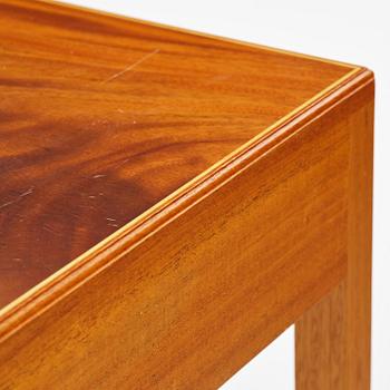 Josef Frank, sideboard, modell 821, Firma Svenskt Tenn, efter 1985.