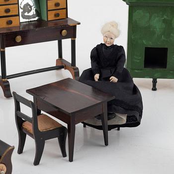 Dollhouse furniture, 16 pieces, including Walterhasen, Germany, and Alexis Westerdahl, Stockholm, 19th/20th century.