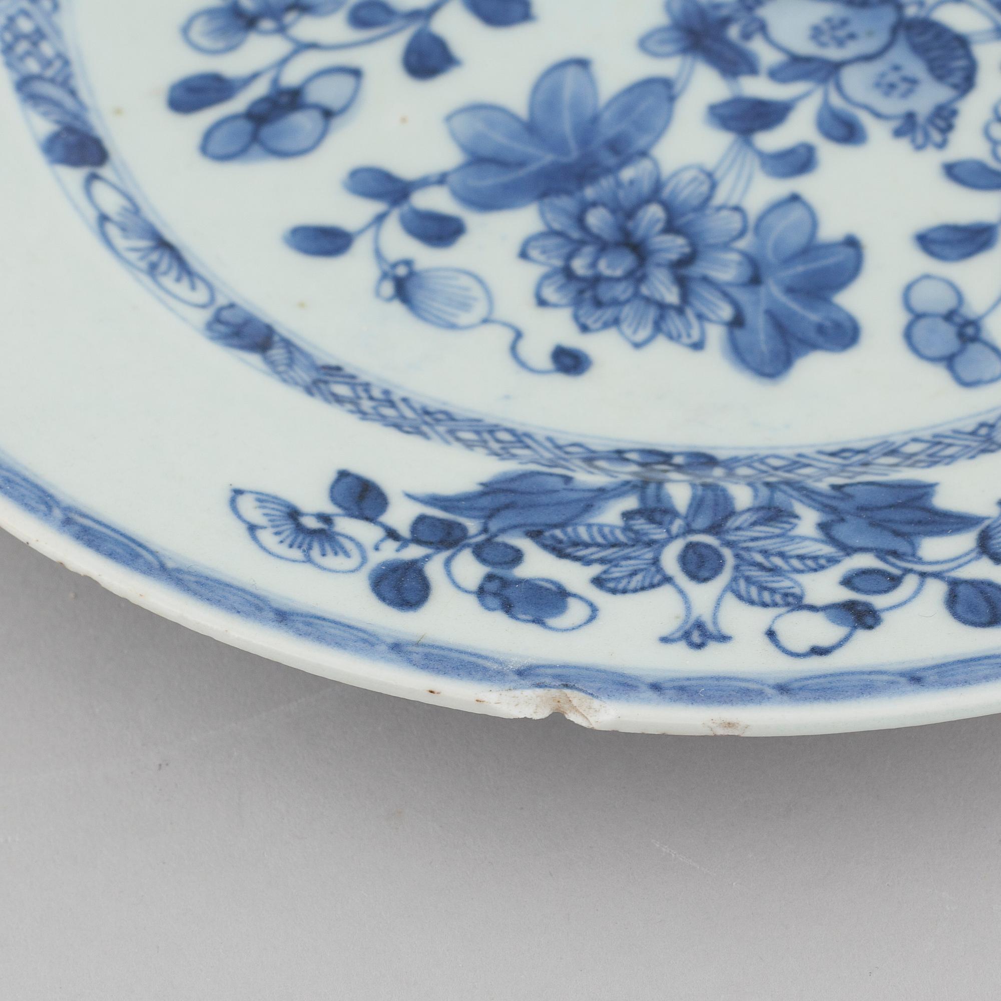 Three small plates and one plate in blue and white, Qing dynasty, 18th and 19th cenutry.