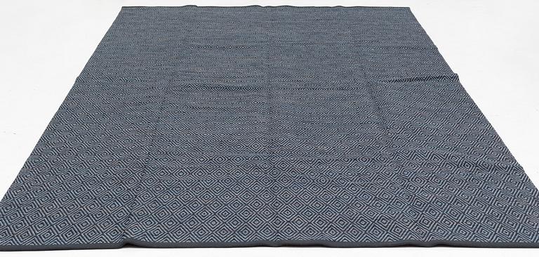 Gunilla Lagerhem Ullberg, a 'Gåsöga' carpet, c. 370 x 232 cm.