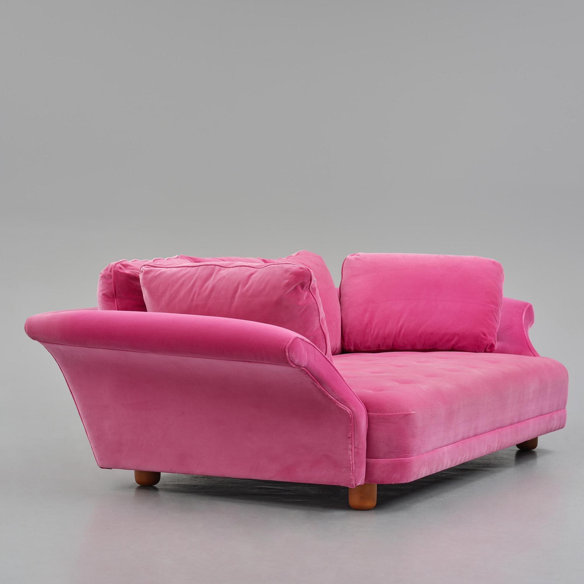 Josef Frank, a "Liljevalchs" sofa, Firma Svenskt Tenn, 2013.
