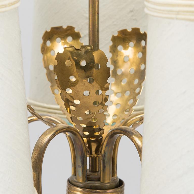 Paavo Tynell, A '9030' chandelier for Taito. Made to order 1950.
