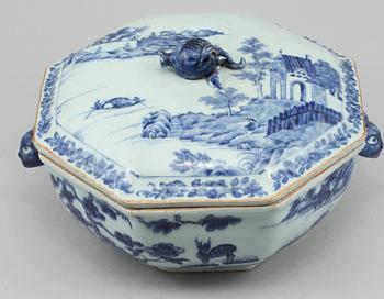 TERRIN, porslin, Kina, 1700-tal.