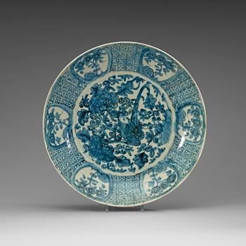 1683. A blue and white charger, Ming dynasty, Wanli (1572-1620).