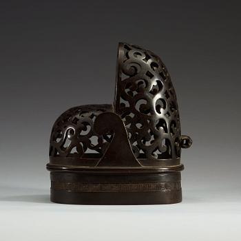 HATTSTÄLL/RÖKELSEKAR, brons, Qing dynasty, 1700-tal.