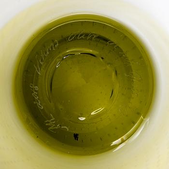 Marja Hepo-aho, Vihma mortel, "Olive in my glass 3/3", signerad MH, Glass Studio Mafka&Alakoski Riihimäki 2018.