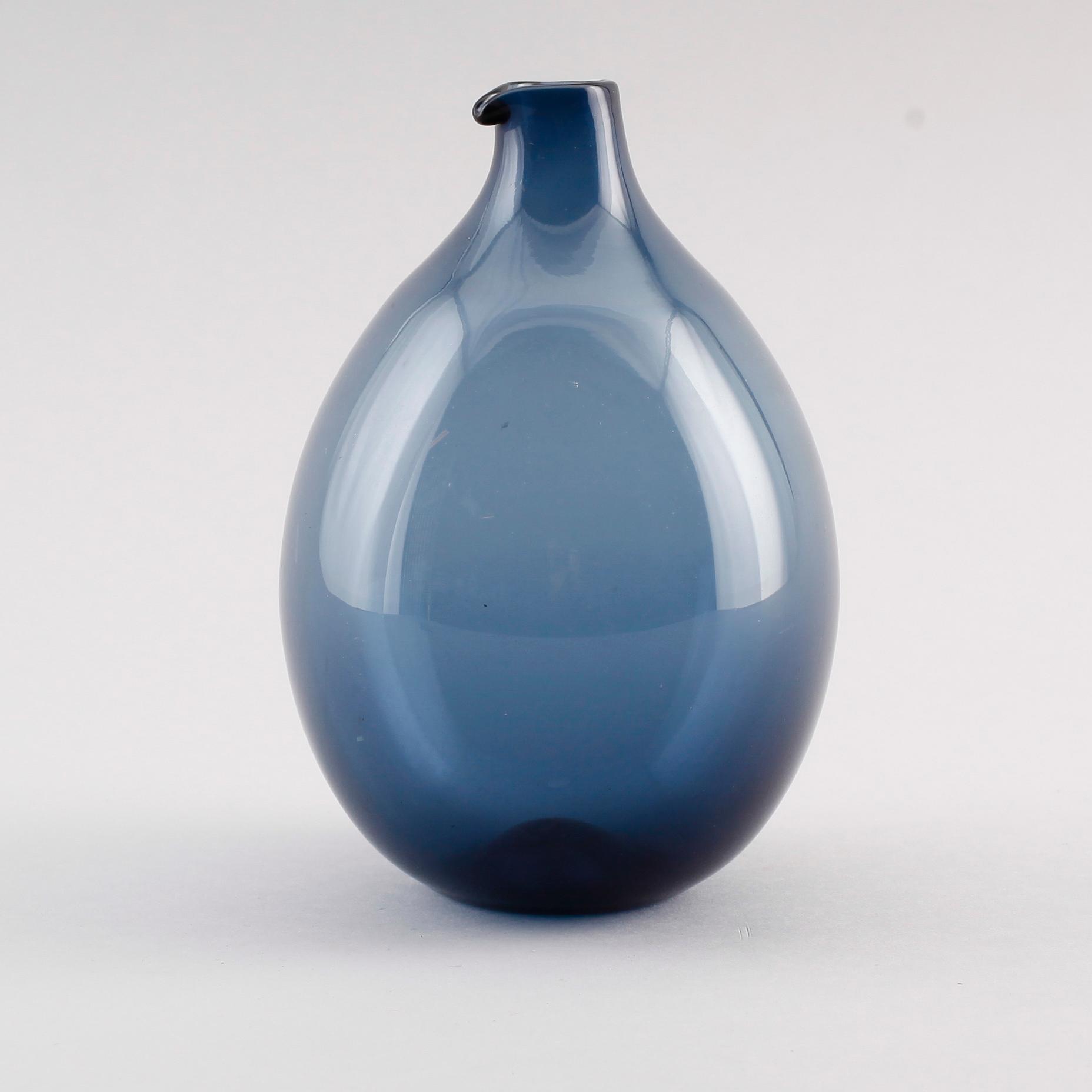 VAS/KARAFF, glas, Timo Sarpaneva, Iittala, signerad.