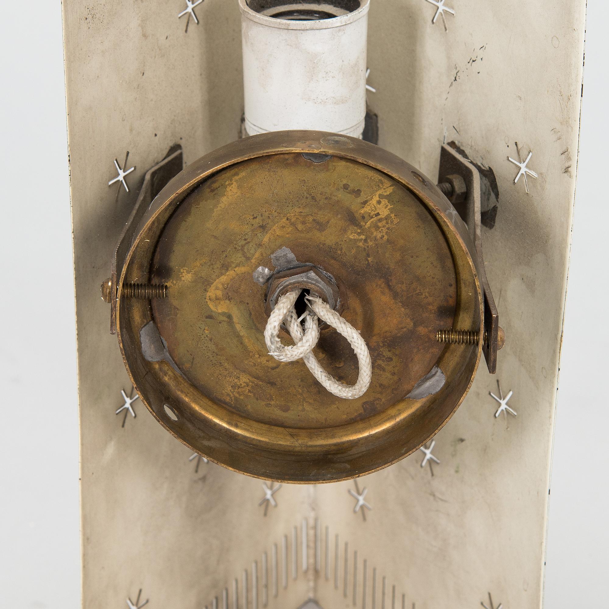 Paavo Tynell, A pair of mid-20th century '10330' wall lamps for Taito, Finland.