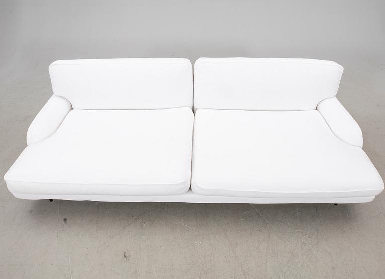GamFratesi, soffa  "Flaneur 2,5-Seater Armrest" för Gubi 2019.